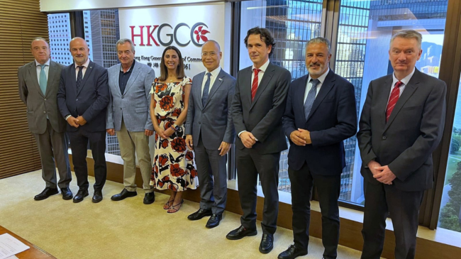 Imagen de la reuni&oacute;n de la consejera Sara Rubira y el resto de la delegaci&oacute;n regional con el CEO de la C&aacute;mara General de Comercio de Hong Kong, Patrick Yeung, y Alfonso Ballesteros, Chairman of the Europe Committee. | Foto: CARM