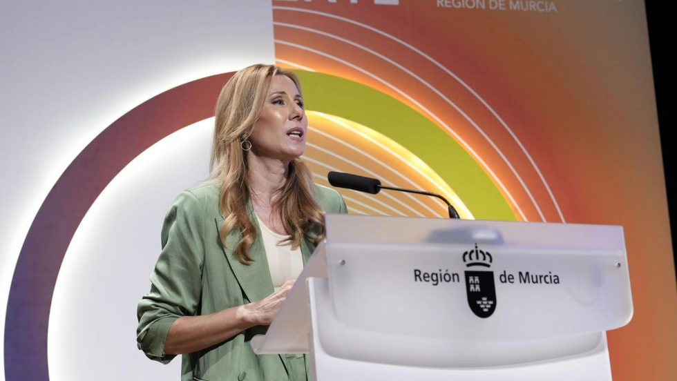 La consejera de Empresa, Empleo y Economía Social, Marisa López Aragón, durante su intervención en el foro 'Circularmente' (Alfonso Durán). La consejera de Empresa, Empleo y Economía Social, Marisa López Aragón, durante su intervención en el foro 'Circularmente' (Alfonso Durán).