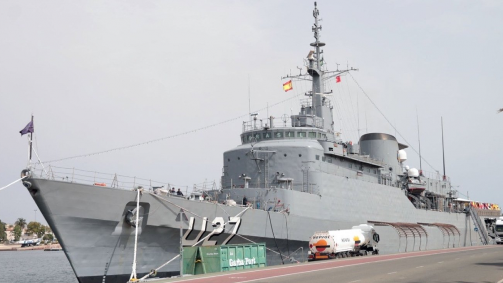 Buque de la Armada - AYTO VAL&Egrave;NCIA