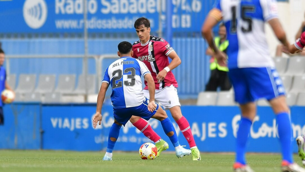 El FC Cartagena reanuda esta tarde (17:00) el partido ante el Sabadell.