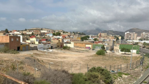 Solar en Los Mateos en Cartagena, adquirido para vivienda pública y hoy en el centro de la polémica