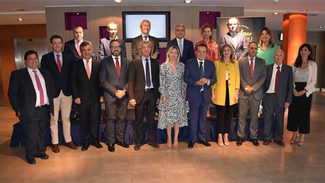 Foto de familia del jurado del Premio Herentia 2019