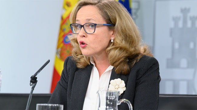 Nadia Calvi&ntilde;o, ministra de Econom&iacute;a