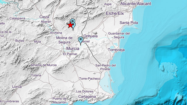 En rojo, epicentro del terremoto y en azul localidades donde se ha sentido