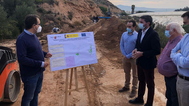El consejero de Agricultura, Antonio Luengo, visita las obras