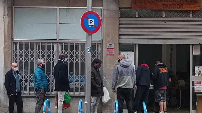 El aumento de las 'colas del hambre', la consecuencia más directa de la recesión económica El aumento de las 'colas del hambre', la consecuencia más directa de la recesión económica