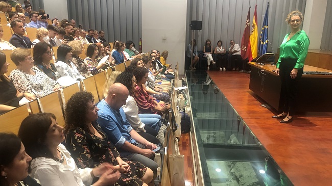 Acto de bienvenida a los 40 nuevos funcionarios de la Comunidad