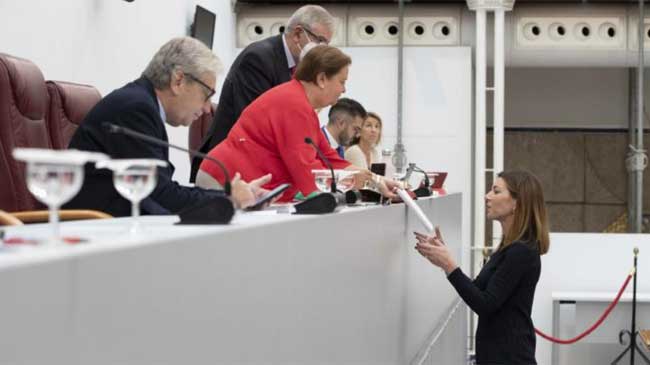 Mar&iacute;a del Carmen Ruiz J&oacute;dar jura su cargo como secretaria primera de la Asamblea Regional