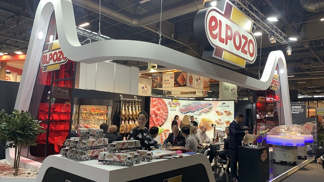 Stand de El Pozo Alimentaci&oacute;n y Fripozo en Sial Par&iacute;s 2022