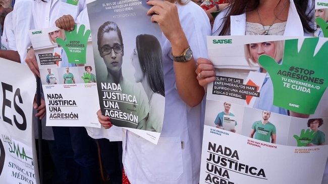 Imagen de archivo de una concentraci&oacute;n en contra de las agresiones al personal sanitario