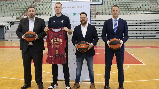 Presentaci&oacute;n de OC Soluciones como nuevo patrocinador del UCAM CB