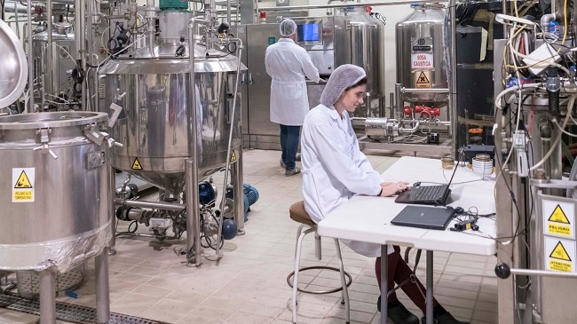 Imagen de investigadores en el Centro Tecnol&oacute;gico Nacional de la Conserva y la Alimentaci&oacute;n