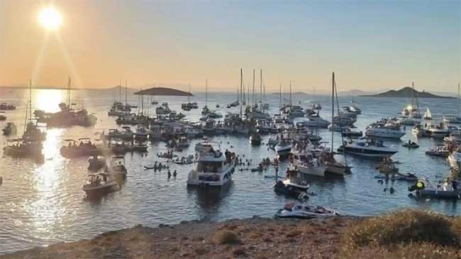 Barcos fondeados en el Mar Menor