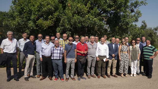Foto de familia de los homenajeados