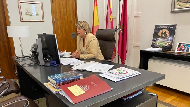 Noelia Arroyo durante la reuni&oacute;n telem&aacute;tica con el ministro&nbsp;Jos&eacute; Luis Escriv&aacute;