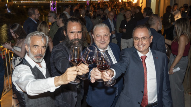 De izquierda a derecha: Imanol Arias, Jorge Mart&iacute;nez, Tom&aacute;s Garc&iacute;a y &Aacute;ngel Gil, socios y propietarios de BRUTO