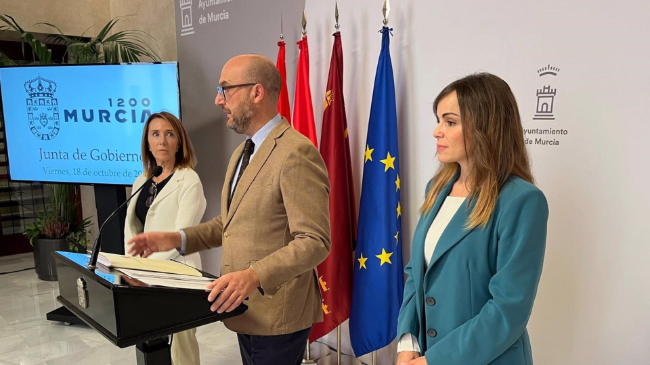 El concejal de Gesti&oacute;n Econ&oacute;mica, Jos&eacute; Francisco Mu&ntilde;oz, en una rueda de prensa