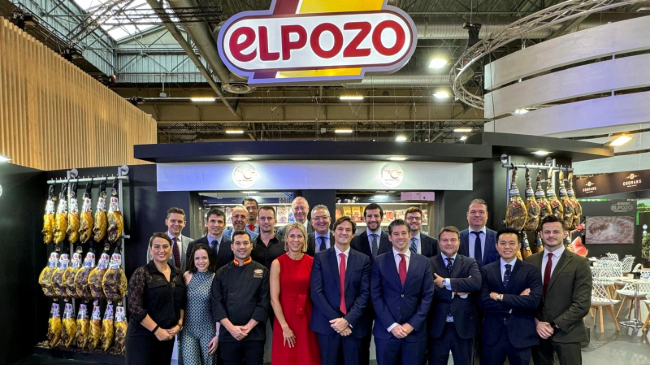 Imagen del equipo comercial de ElPozo Alimentación en SIAL París 2024 Imagen del equipo comercial de ElPozo Alimentación en SIAL París 2024