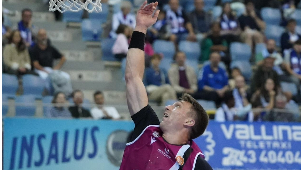 El Caesa Cartagena naufraga en San Sebastián. El Caesa Cartagena naufraga en San Sebastián.