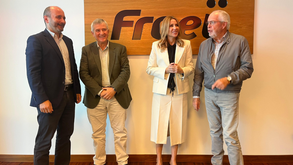 Representantes de la Consejer&iacute;a de Empresa y de Froet tras la reuni&oacute;n en la que se abordaron nuevas iniciativas de innovaci&oacute;n y capacitaci&oacute;n para el transporte y la log&iacute;stica en la Regi&oacute;n de Murcia