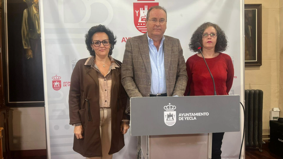 Vox da por roto el pacto de gobierno en Yecla por las "faltas de lealtad del PP". Vox da por roto el pacto de gobierno en Yecla por las "faltas de lealtad del PP".