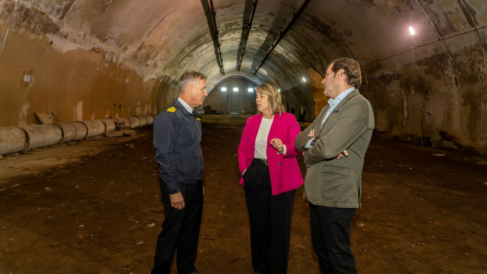 Visita de la alcaldesa a los t&uacute;neles de El Espalmador.