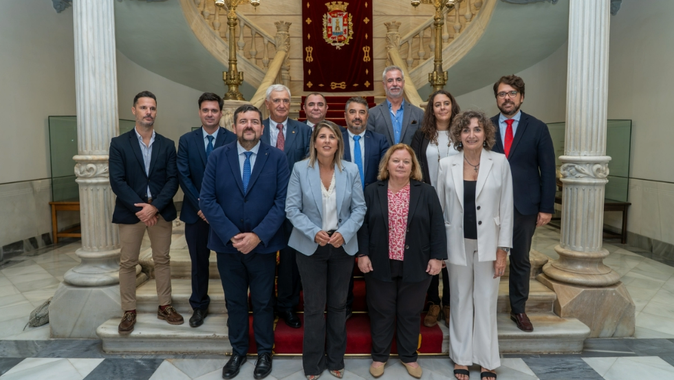 Cartagena, Ferrol y Cádiz demandan mayores inversiones en defensa. Cartagena, Ferrol y Cádiz demandan mayores inversiones en defensa.