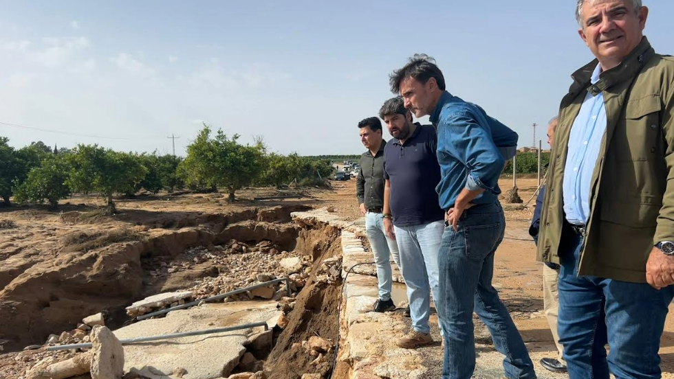 López Miras visita las zonas del Mar Menor afectadas por la DANA. López Miras visita las zonas del Mar Menor afectadas por la DANA.