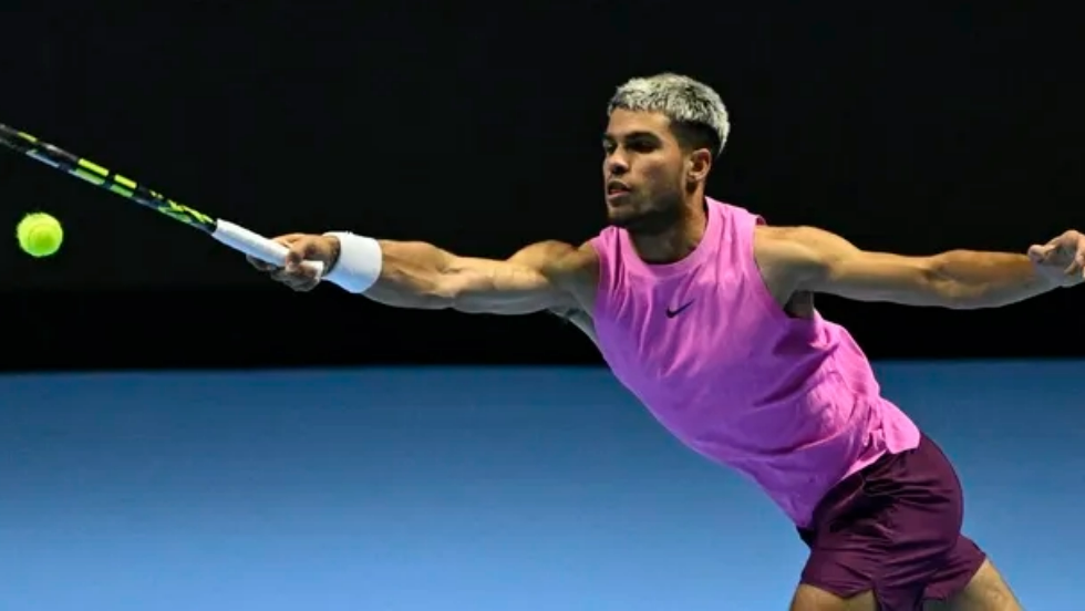 Carlos Alcaraz se mete en la final del Six Kings Slam (Reuters). Carlos Alcaraz se mete en la final del Six Kings Slam (Reuters).