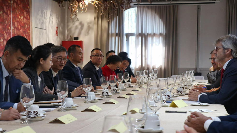 Luis Alberto Mar&iacute;n durante un encuentro con 389 comerciantes y empresarios chinos residentes en Espa&ntilde;a.