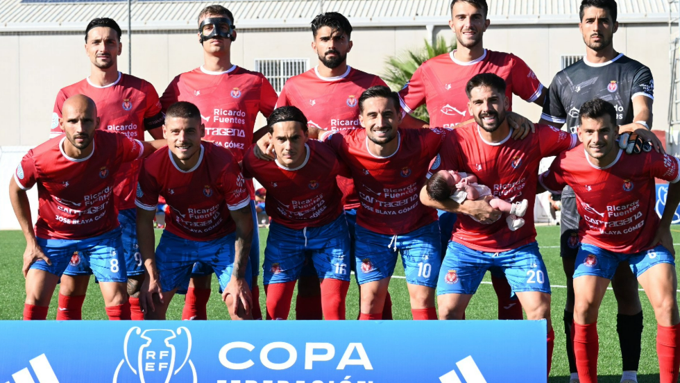 Alineación de la Minera ante el Orihuela. Alineación de la Minera ante el Orihuela.