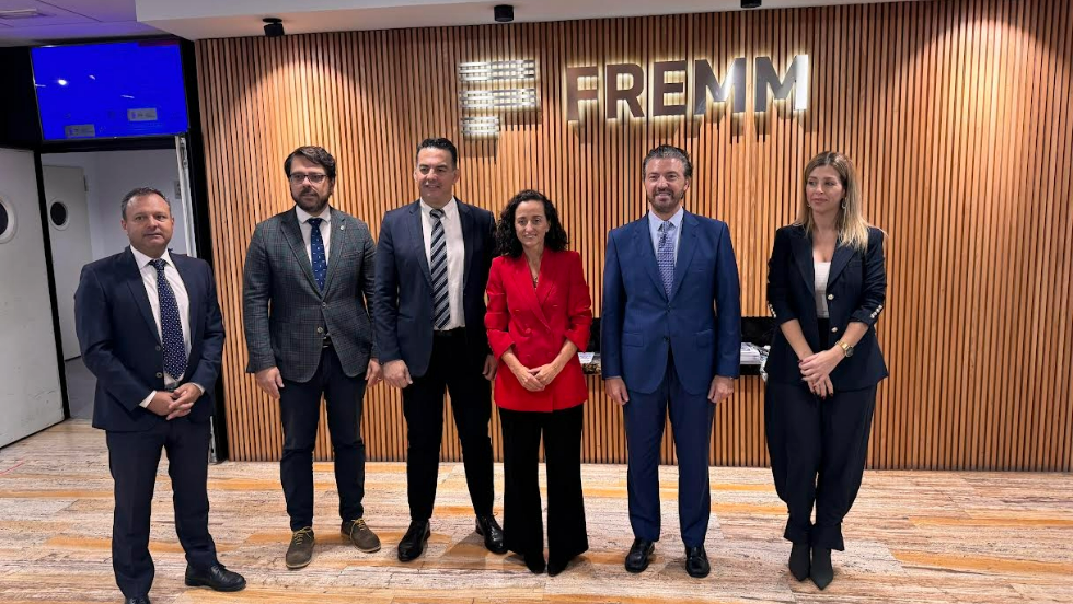 (De Izq. A dcha): Secretario gral. FREMM, Andr&eacute;s S&aacute;nchez; concejal de Empleo Ayto Cartagena, &Aacute;lvaro Vald&eacute;s; el presidente de INDUTEC, Jes&uacute;s Mart&iacute;nez; secretaria general de la Consejer&iacute;a de Empresa, Empleo y
