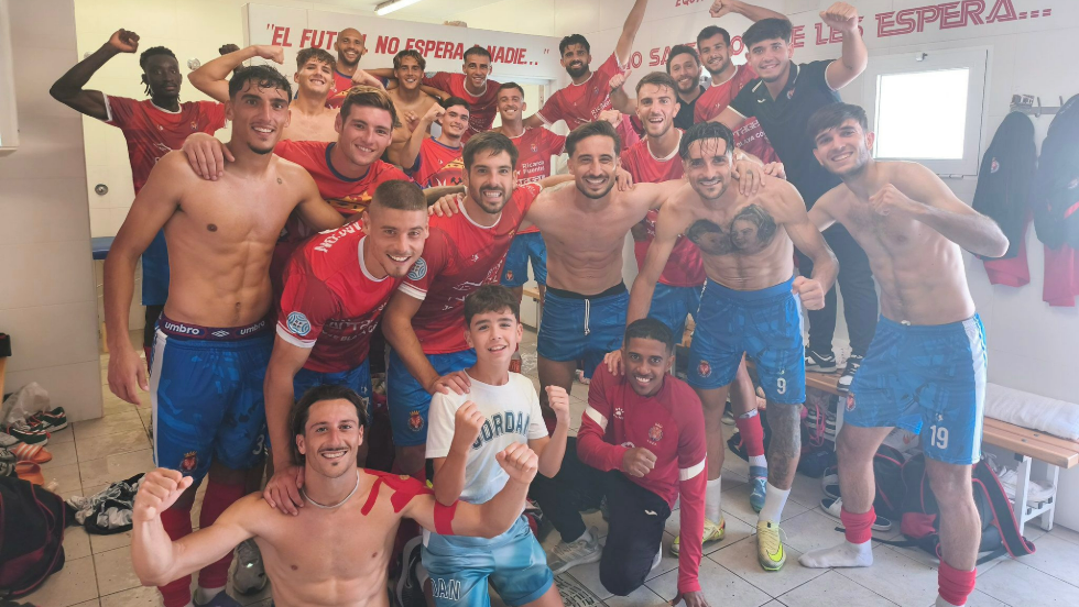 El vestuario de la Minera celebra la victoria. El vestuario de la Minera celebra la victoria.