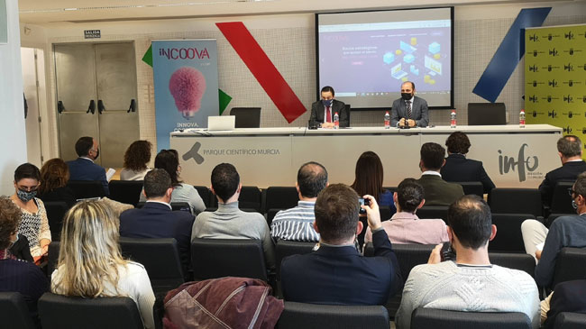 Momento de la presentaci&oacute;n de los proyectos finalistas