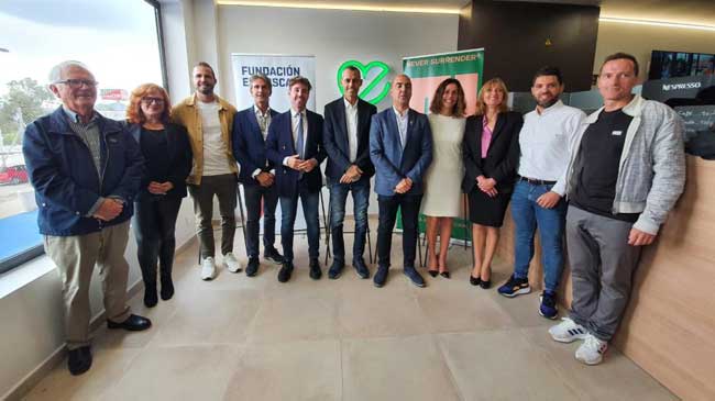 Foto de familia de los impulsores de la iniciativa