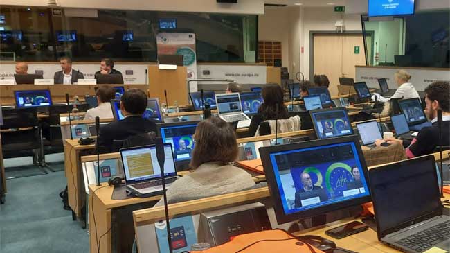Representantes del Imida durante la presentaci&oacute;n en Bruselas de los avances del proyecto LIFE AgRemSO3il