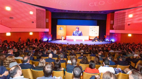 Empresarios y directivos abarrotan el Auditorio y Centro de Congresos Víctor Villegas de Murcia Empresarios y directivos abarrotan el Auditorio y Centro de Congresos Víctor Villegas de Murcia