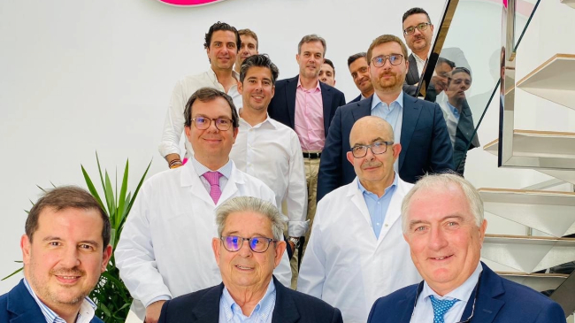 Imagen de una reuni&oacute;n de accionistas de Aquadeus