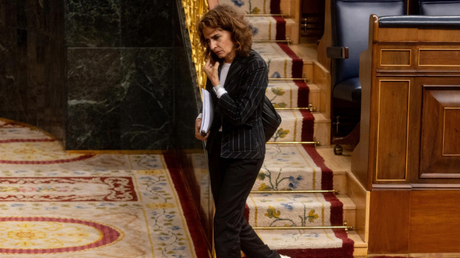 La vicepresidenta primera y ministra de Hacienda, Mar&iacute;a Jes&uacute;s Montero