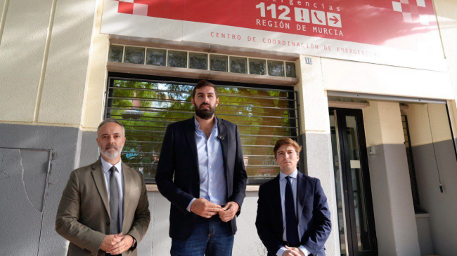 El presidente provincial de VOX en la Regi&oacute;n de Murcia, Jos&eacute; &Aacute;ngel Antelo, en el Centro de Coordinaci&oacute;n de Emergencias 1-1-2