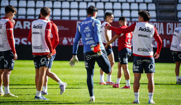 Entrenamiento previo del Real Murcia al encuentro frente a la AD Alcorc&oacute;n.