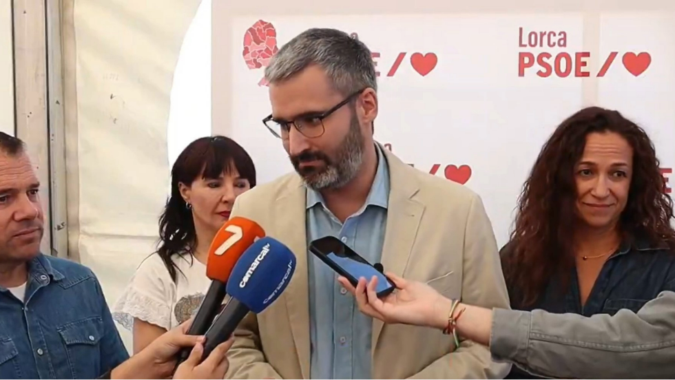 El secretario general del PSRM, Francisco Lucas, ha participado este sábado en una convivencia del PSOE de Lorca en la pedanía de Aguaderas. El secretario general del PSRM, Francisco Lucas, ha participado este sábado en una convivencia del PSOE de Lorca en la pedanía de Aguaderas.