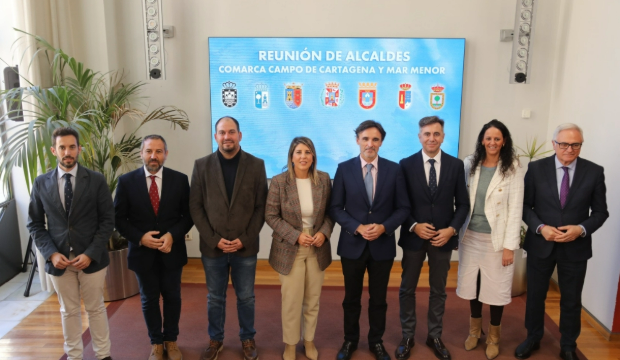 La consejería de Fomento acuerda con los municipios la ampliación de FEVE que debe financiar el Ministerio. La consejería de Fomento acuerda con los municipios la ampliación de FEVE que debe financiar el Ministerio.