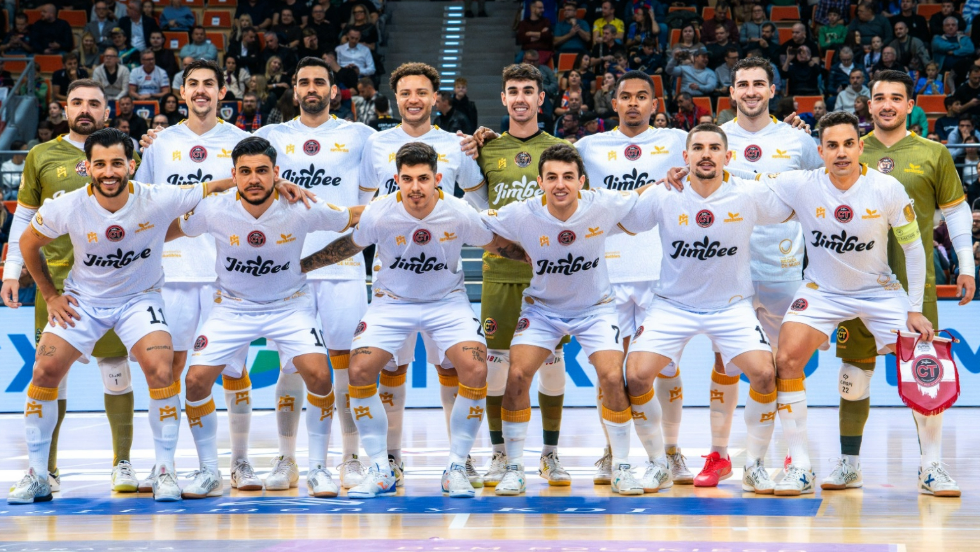 El Jimbee Cartagena pasa a octavos de la Champions League.