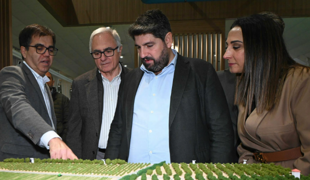 El presidente de la Comunidad, Fernando L&oacute;pez Miras, en la Feria Internacional de Producci&oacute;n y Tecnolog&iacute;a Agr&iacute;cola 2025.