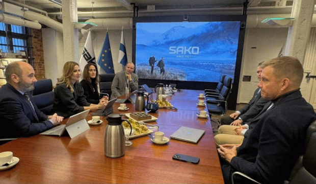 Visita a Define Innovation Hub, iniciativa de aceleraci&oacute;n de &lsquo;startups&rsquo; enfocada en el desarrollo de innovaciones para la defensa.