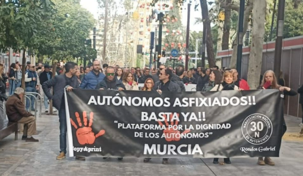 Los autónomos murcianos salen a las calles. Los autónomos murcianos salen a las calles.