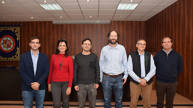 Fotograf&iacute;a del nuevo equipo de direcci&oacute;n de la EICM, presidido por Antonio Vigueras.