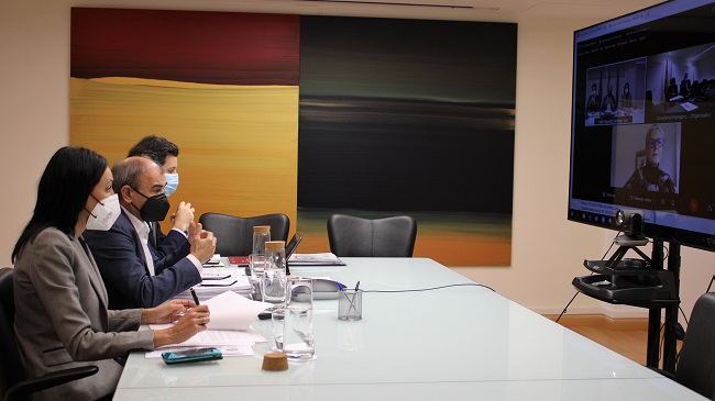 Valle Migu&eacute;lez particip&oacute; este martes en un encuentro con la consejera de Empleo de Galicia sobre econom&iacute;a social