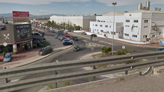 Acceso al pol&iacute;gono industrial de Lorqu&iacute;